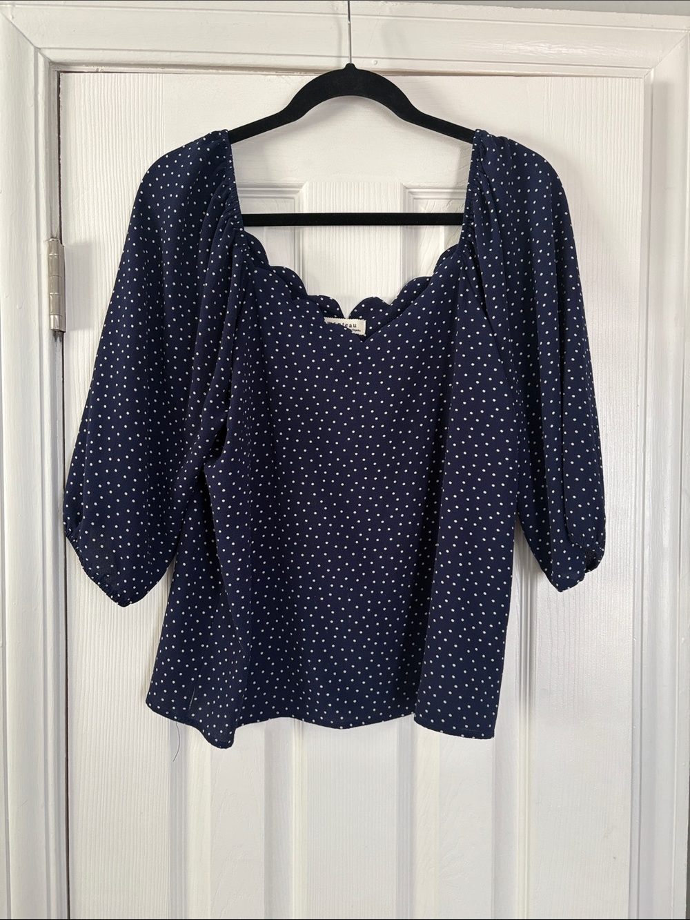 Monteau Los Angeles Women XL Navy Polka Dot Off the Shoulder Scalloped Blouse